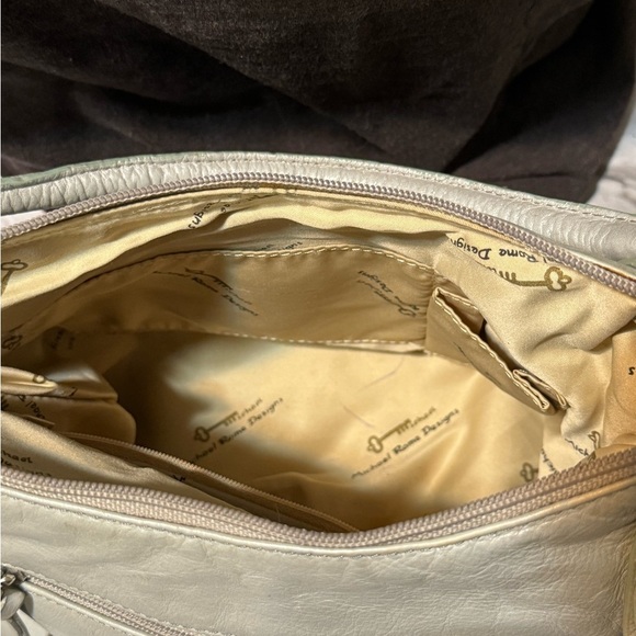 Elegant Cream Genuine Leather Shoulder Bag - Picture 9 of 13